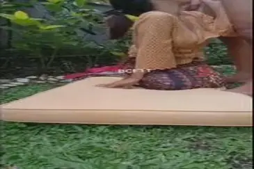 Gadis Batik Pasrah Digenjot Di Belakang Rumah